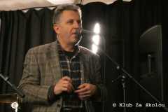 Den-poezie-Predstavy-postavy-3