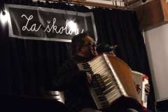 Gilora-Za-skolou-–-vecer-s-romskou-hudbou_-19